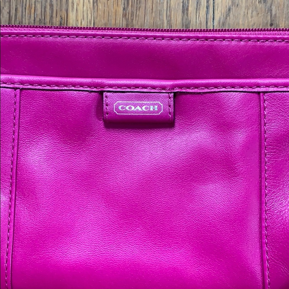 NWT Bright Magenta Coach Wristlet - Picture 3 of 7